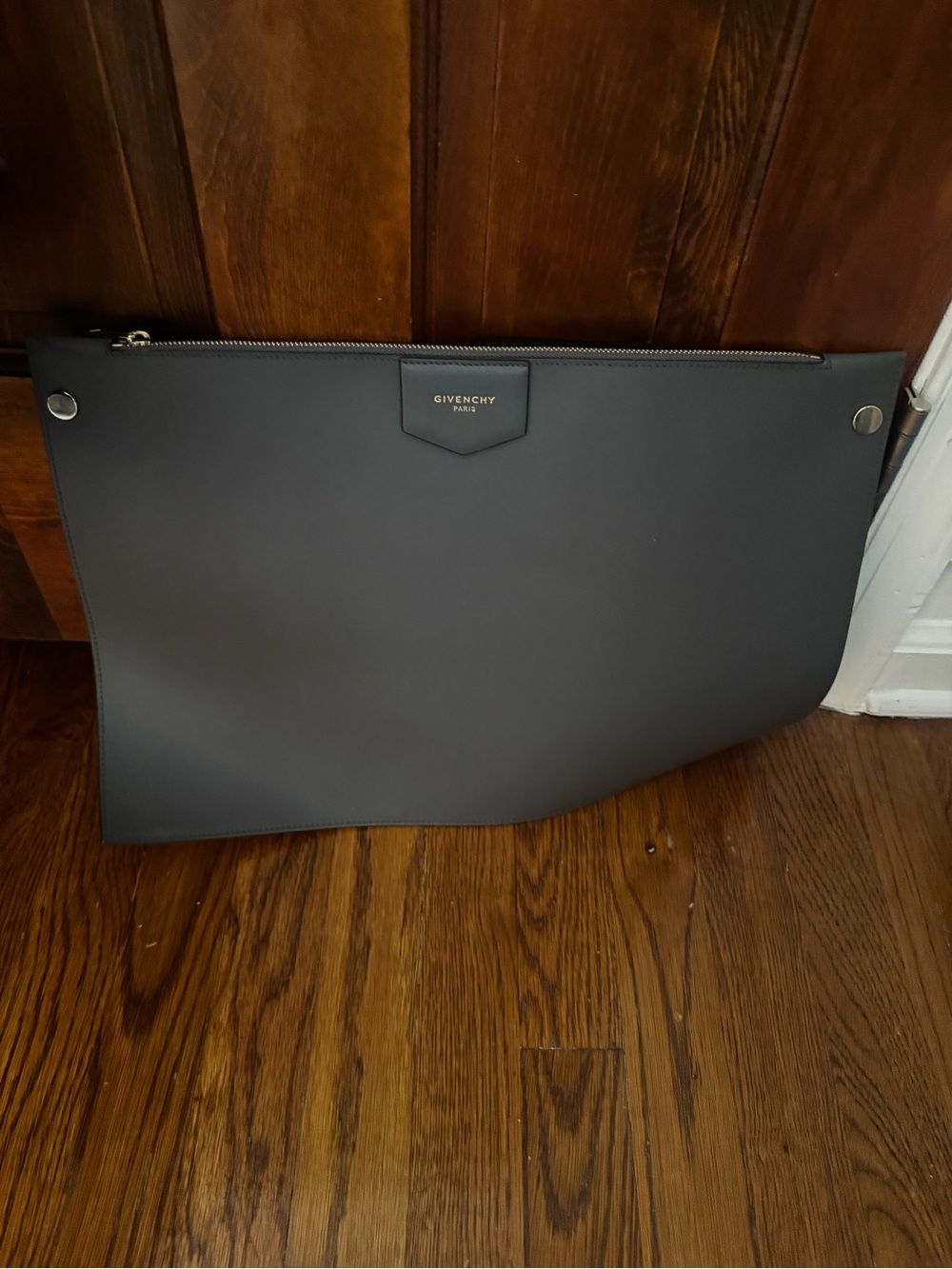 Givenchy xl signature tote bag. - Picture 3 of 7